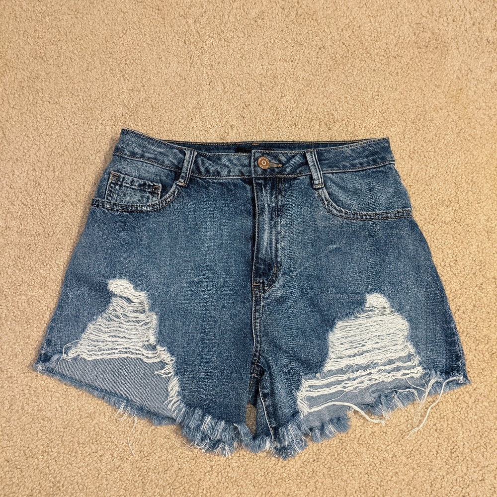 Ladies Sincerely Jules Distressed Cutoff Shorts Sz 3/26 - Picture 2 of 8